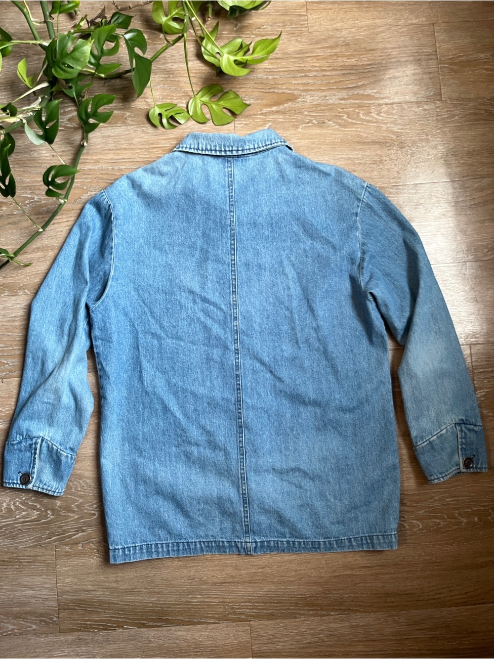 Vintage light-wash denim chore jacket - Picture 3 of 4